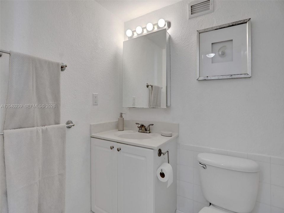 В аренду: $2,200 (0 спален, 1 ванн, 482 Квадратных фут)