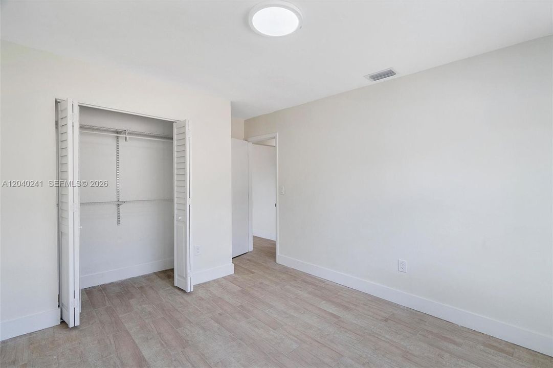 For Sale: $409,900 (2 beds, 1 baths, 780 Square Feet)