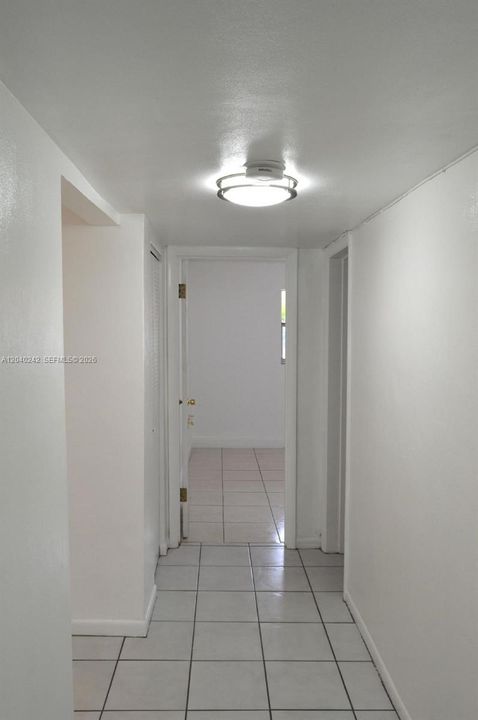 For Sale: $285,000 (2 beds, 2 baths, 1099 Square Feet)