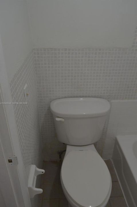 For Sale: $285,000 (2 beds, 2 baths, 1099 Square Feet)