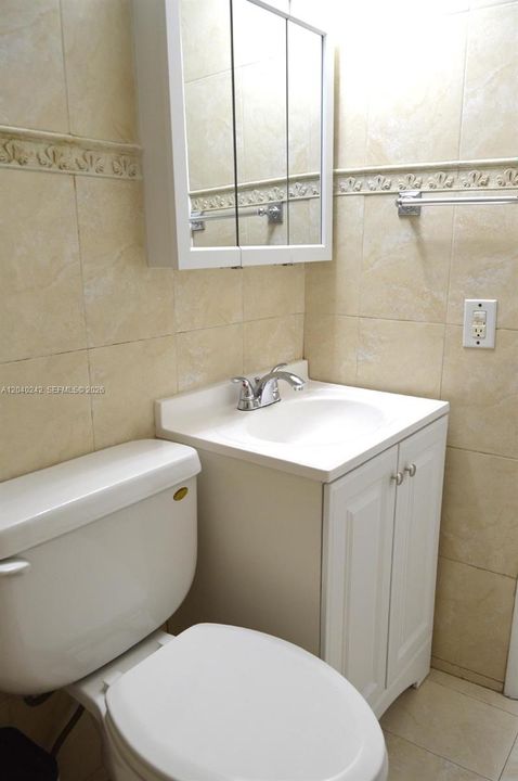 For Sale: $285,000 (2 beds, 2 baths, 1099 Square Feet)