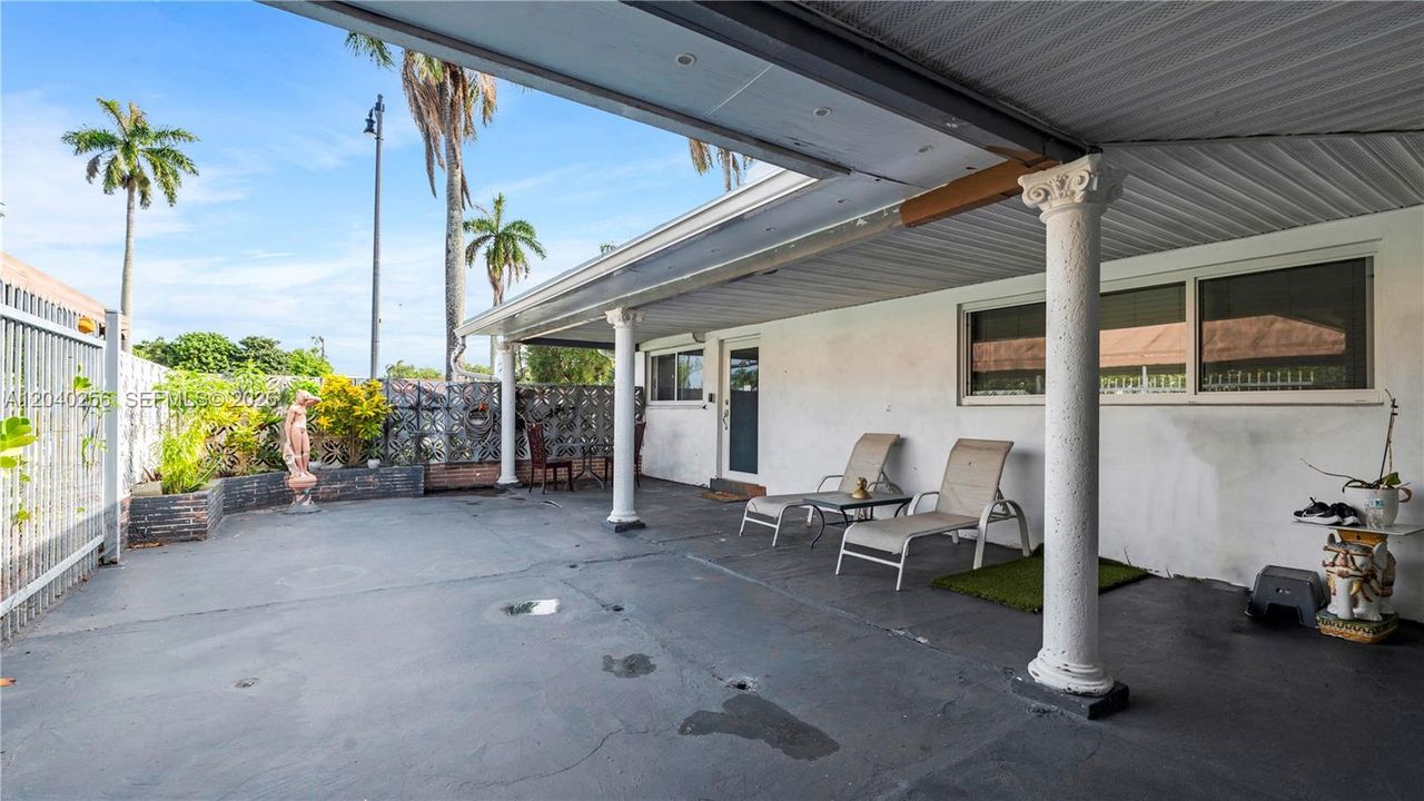 En Venta: $599,000 (3 camas, 3 baños, 1804 Pies cuadrados)