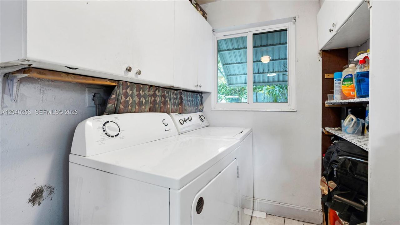 En Venta: $599,000 (3 camas, 3 baños, 1804 Pies cuadrados)