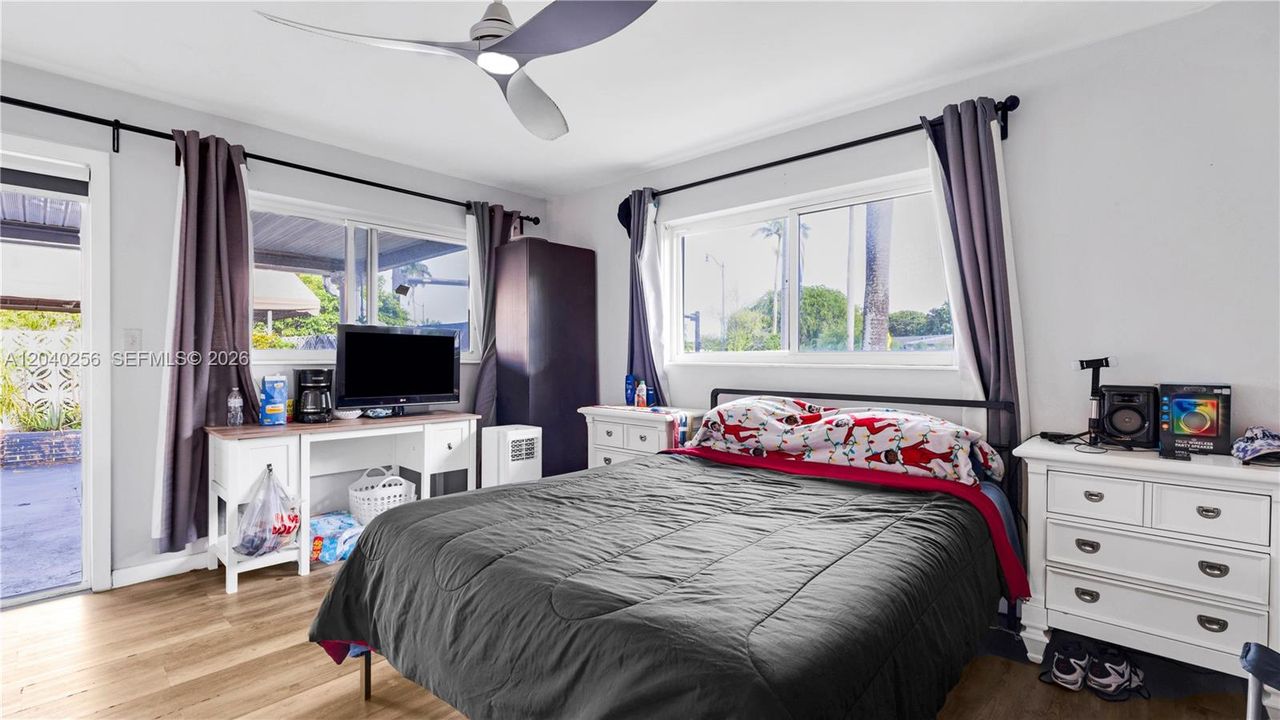 En Venta: $599,000 (3 camas, 3 baños, 1804 Pies cuadrados)