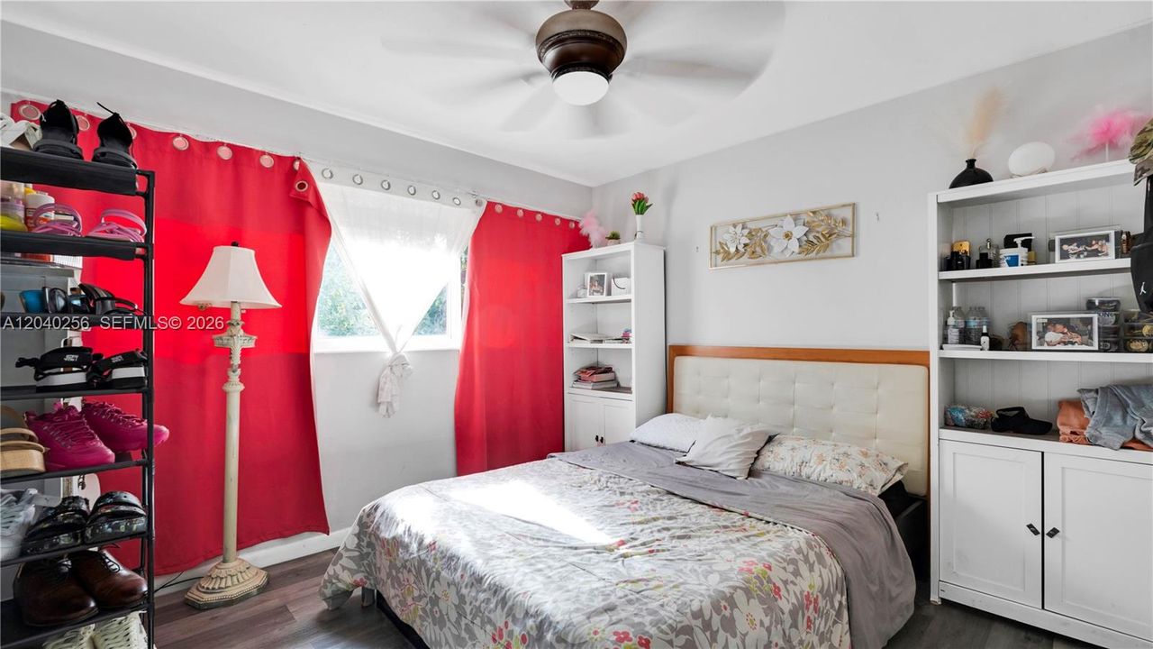 En Venta: $599,000 (3 camas, 3 baños, 1804 Pies cuadrados)
