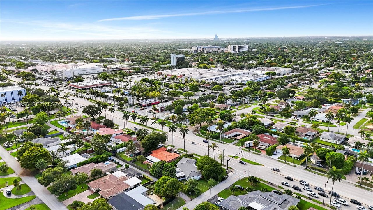 En Venta: $599,000 (3 camas, 3 baños, 1804 Pies cuadrados)