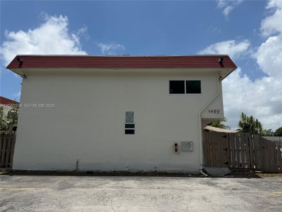 En Venta: $310,000 (2 camas, 1 baños, 1086 Pies cuadrados)