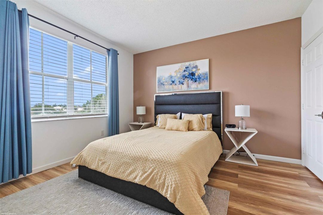 2060 Greenview Shores Blvd 318 017