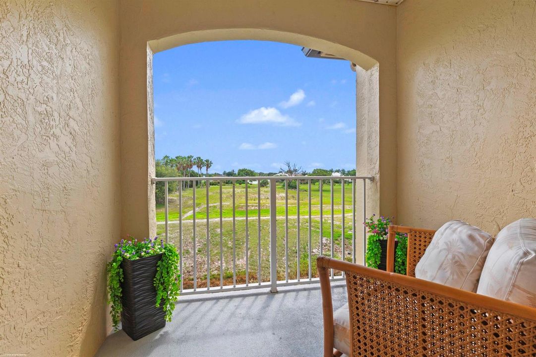 2060 Greenview Shores Blvd 318 011