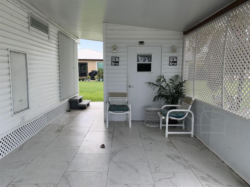 Carport to back