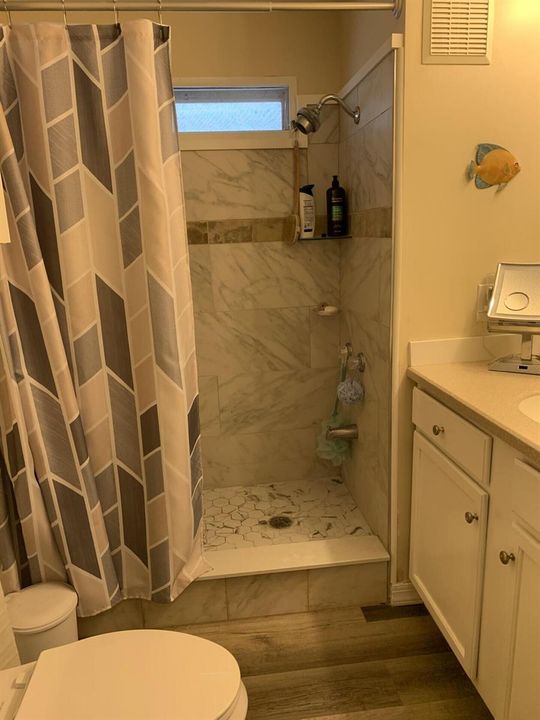 Guest Bathroom 2