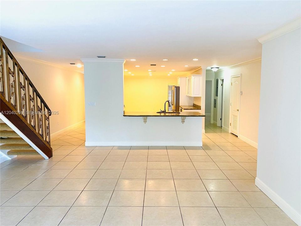 For Rent: $3,550 (3 beds, 3 baths, 2205 Square Feet)