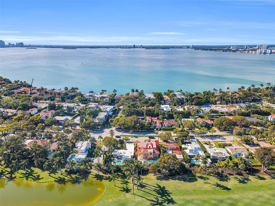 For Sale: $4,695,000 (6 beds, 5 baths, 6011 Square Feet)