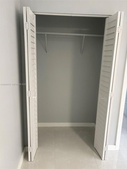 For Rent: $2,350 (2 beds, 2 baths, 900 Square Feet)