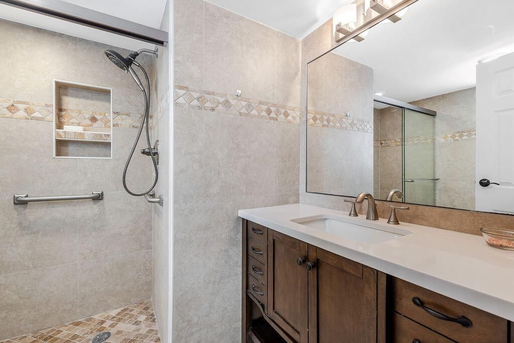 3661ViaPonciana#206LakeWorth-3