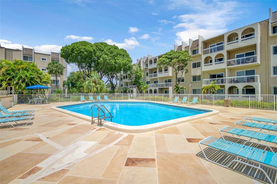 En Venta: $305,000 (1 camas, 1 baños, 712 Pies cuadrados)