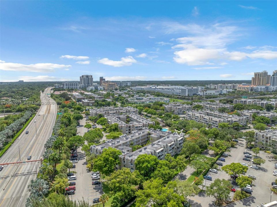 En Venta: $305,000 (1 camas, 1 baños, 712 Pies cuadrados)