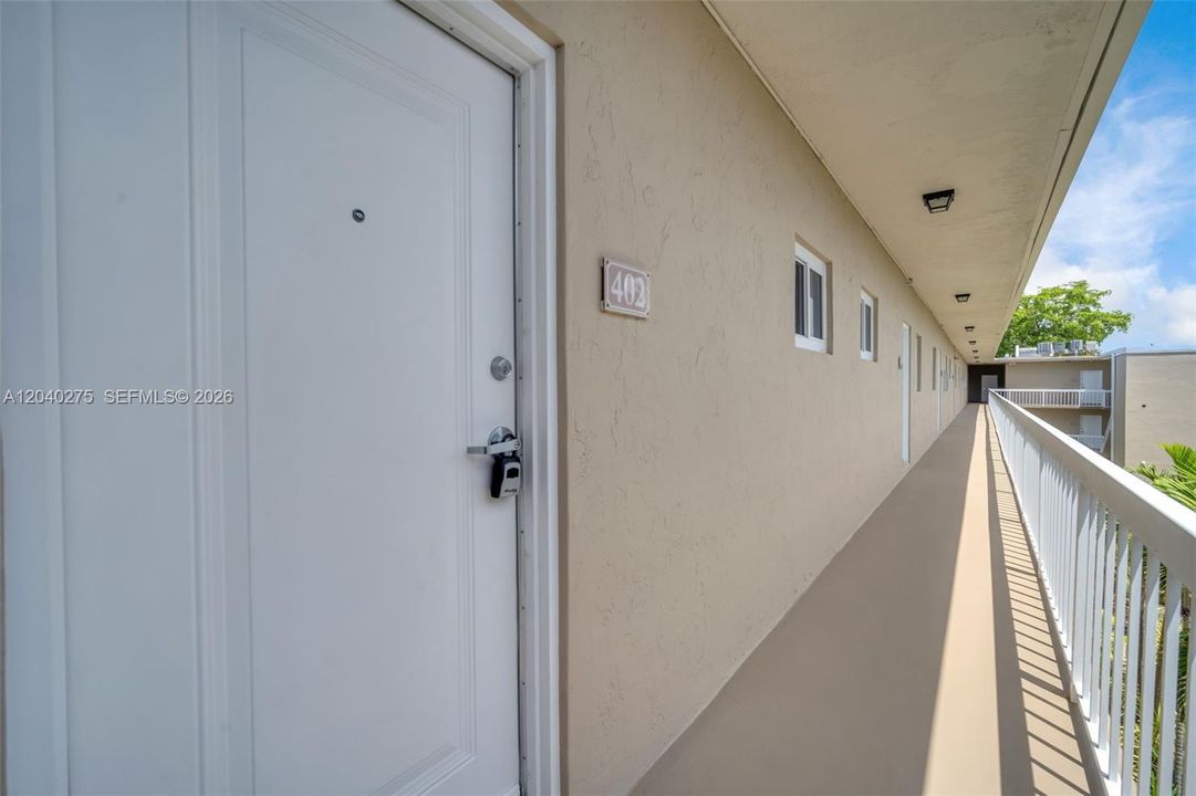 En Venta: $305,000 (1 camas, 1 baños, 712 Pies cuadrados)