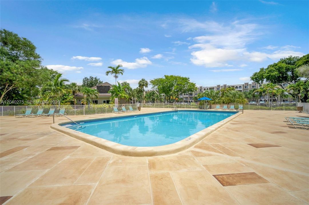 En Venta: $305,000 (1 camas, 1 baños, 712 Pies cuadrados)