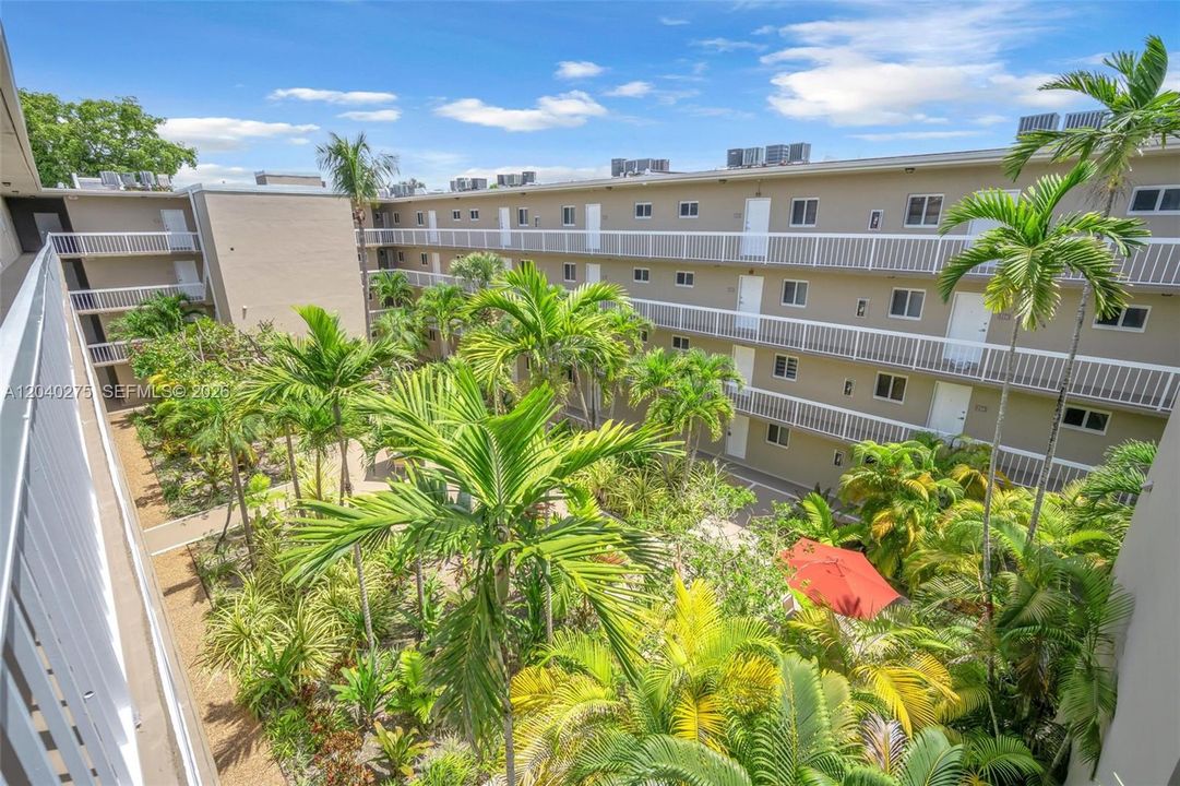 En Venta: $305,000 (1 camas, 1 baños, 712 Pies cuadrados)