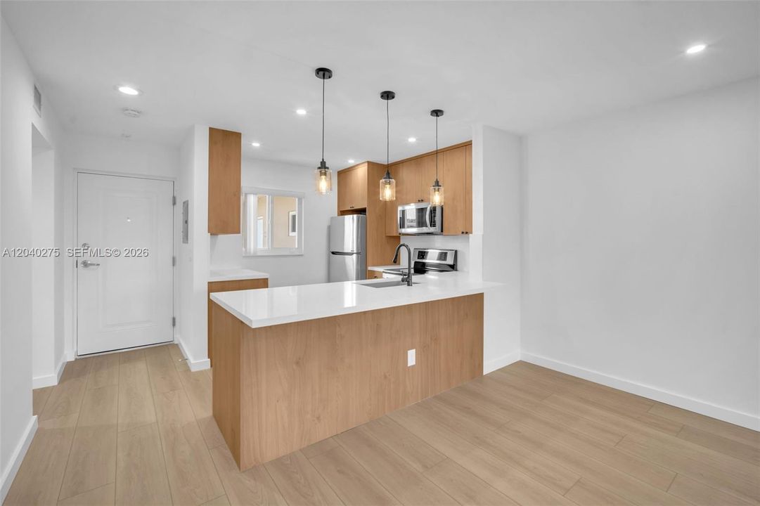 En Venta: $305,000 (1 camas, 1 baños, 712 Pies cuadrados)