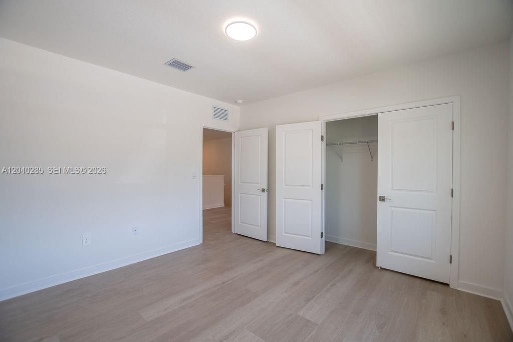 For Rent: $3,600 (4 beds, 2 baths, 2878 Square Feet)