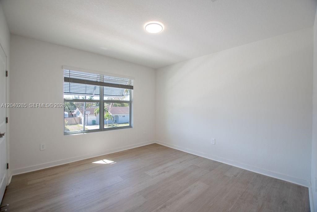 For Rent: $3,600 (4 beds, 2 baths, 2878 Square Feet)
