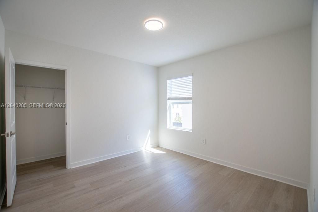 For Rent: $3,600 (4 beds, 2 baths, 2878 Square Feet)