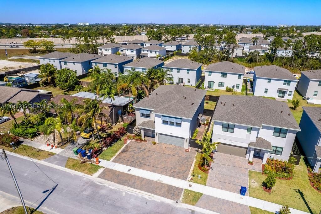 For Rent: $3,600 (4 beds, 2 baths, 2878 Square Feet)