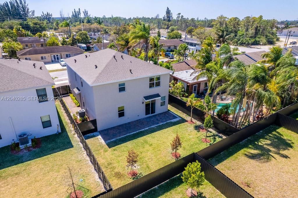 For Rent: $3,600 (4 beds, 2 baths, 2878 Square Feet)