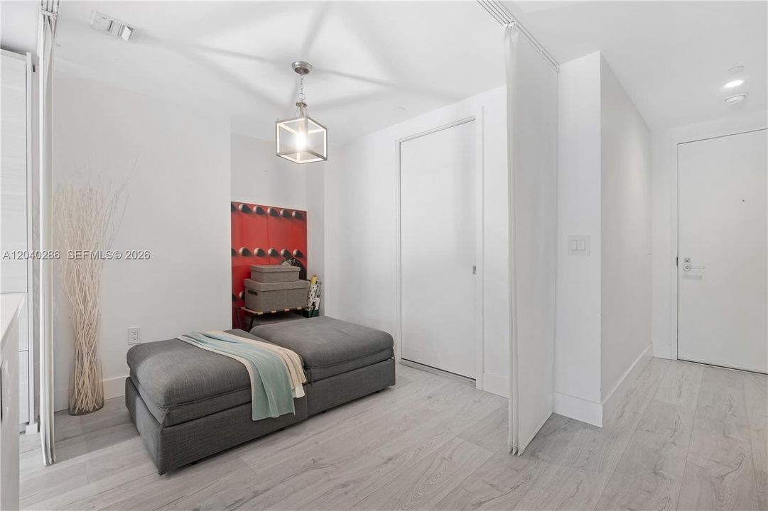 For Rent: $5,900 (2 beds, 2 baths, 1198 Square Feet)