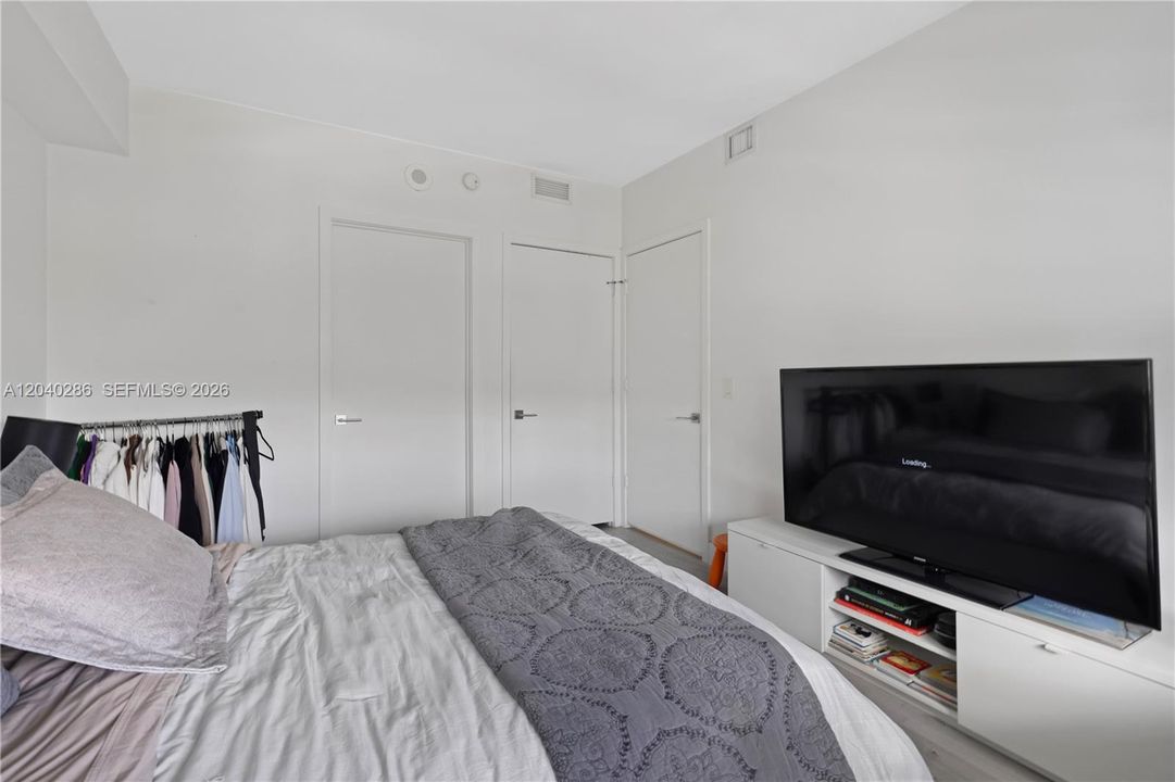 For Rent: $5,900 (2 beds, 2 baths, 1198 Square Feet)