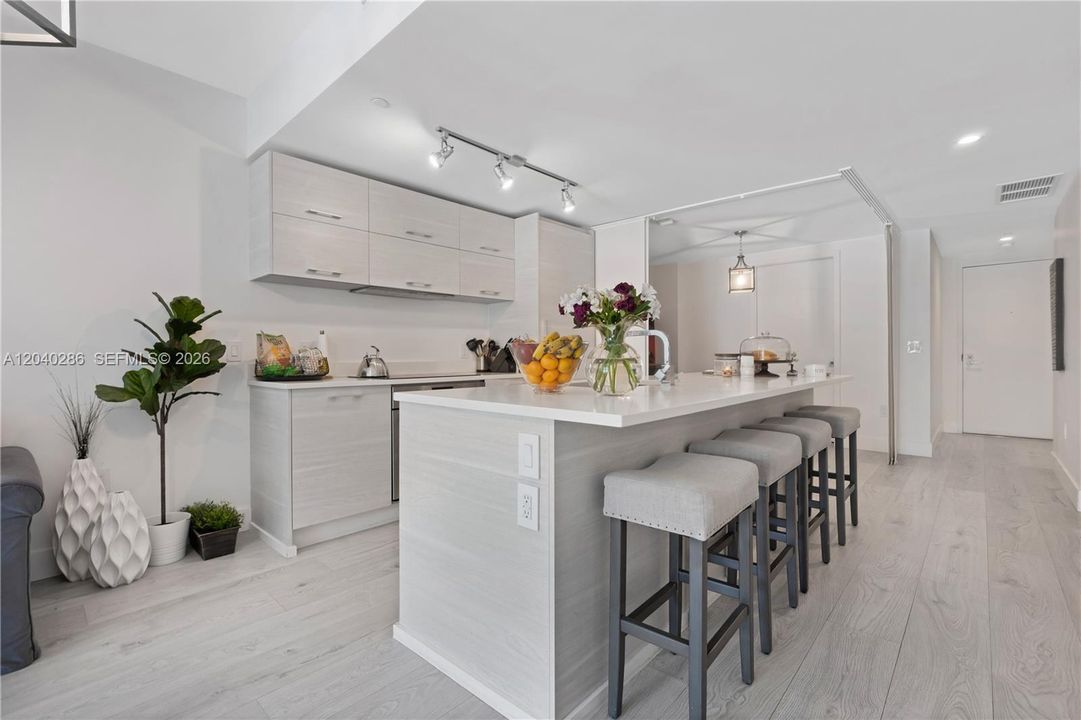 For Rent: $5,900 (2 beds, 2 baths, 1198 Square Feet)