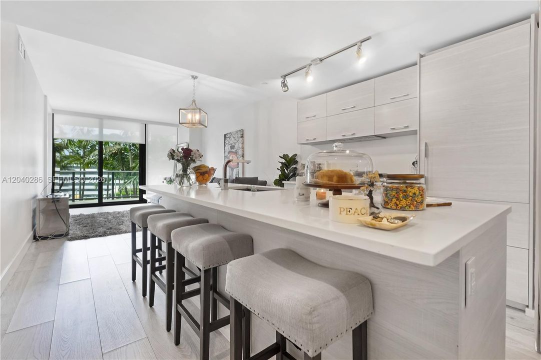 For Rent: $5,900 (2 beds, 2 baths, 1198 Square Feet)