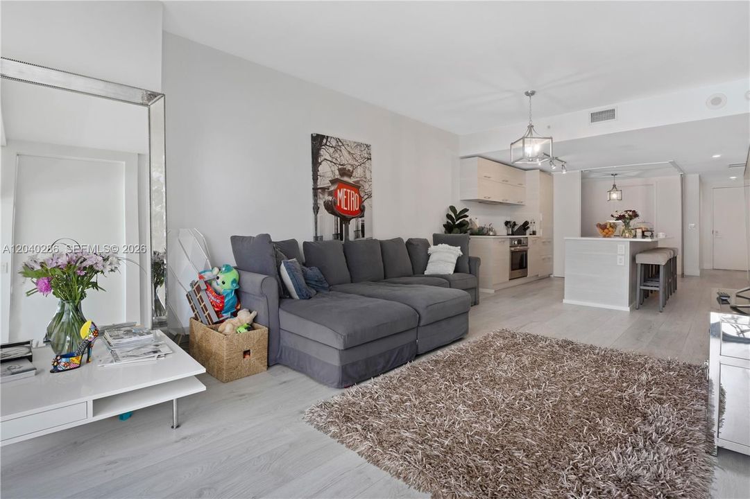 For Rent: $5,900 (2 beds, 2 baths, 1198 Square Feet)