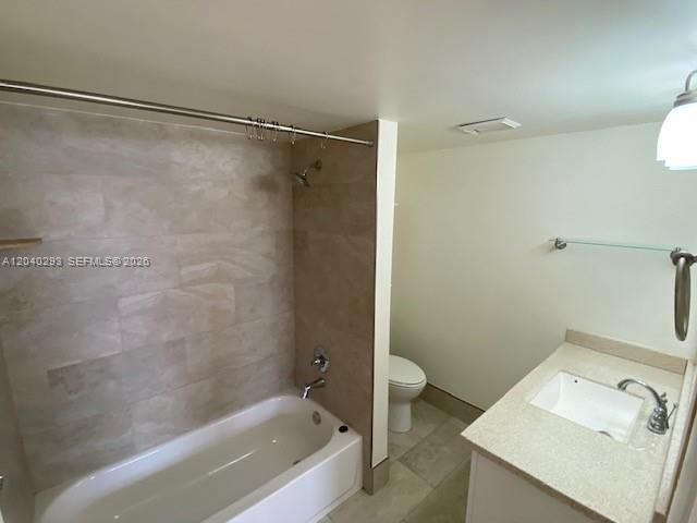 В аренду: $3,200 (2 спален, 2 ванн, 1266 Квадратных фут)