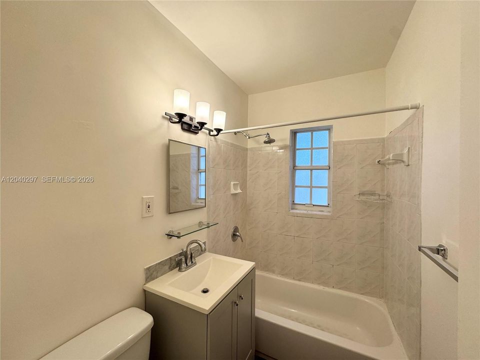 For Rent: $1,800 (1 beds, 1 baths, 550 Square Feet)