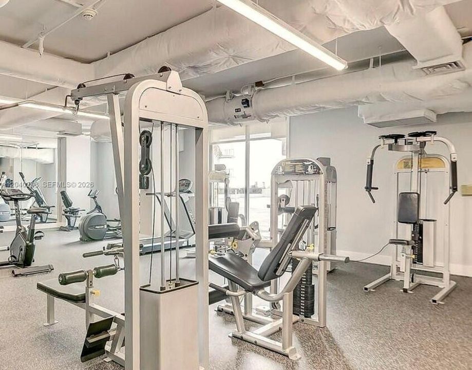 For Rent: $3,200 (2 beds, 2 baths, 1195 Square Feet)