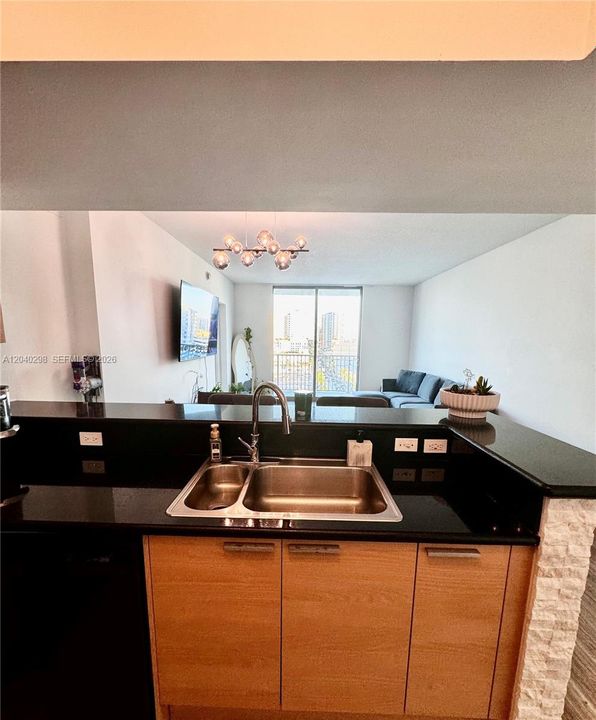 For Rent: $3,200 (2 beds, 2 baths, 1195 Square Feet)
