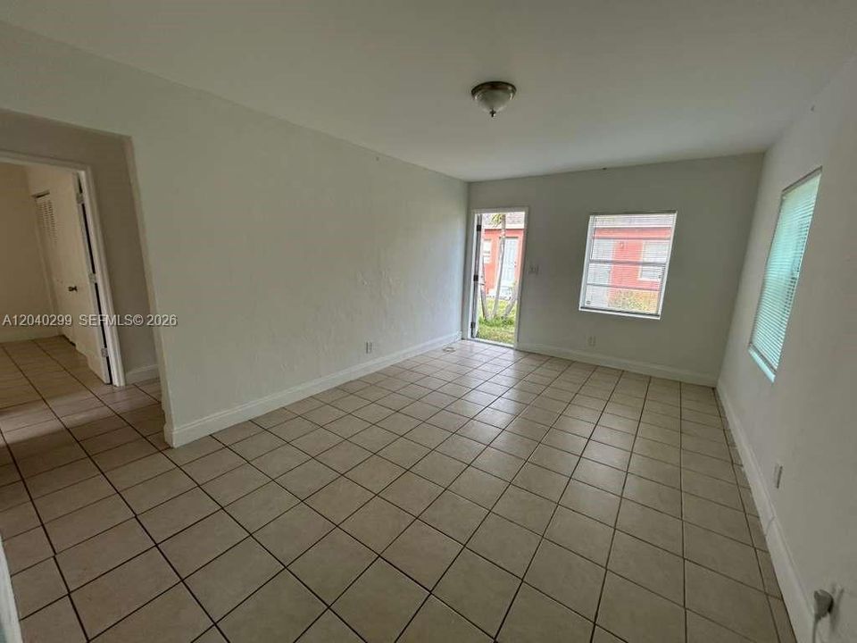В аренду: $1,850 (2 спален, 2 ванн, 800 Квадратных фут)