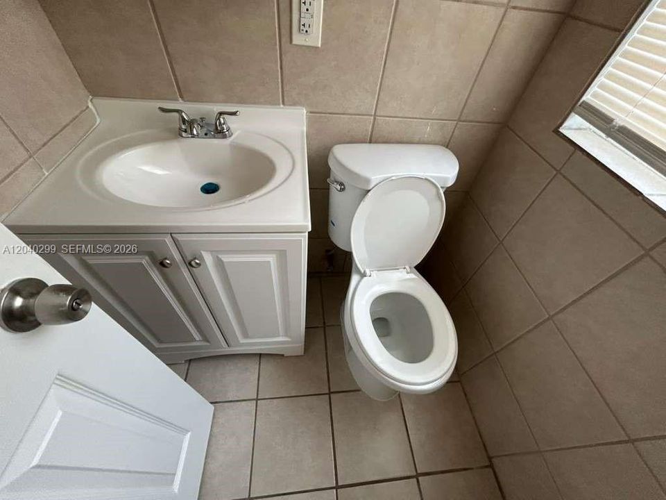 В аренду: $1,850 (2 спален, 2 ванн, 800 Квадратных фут)