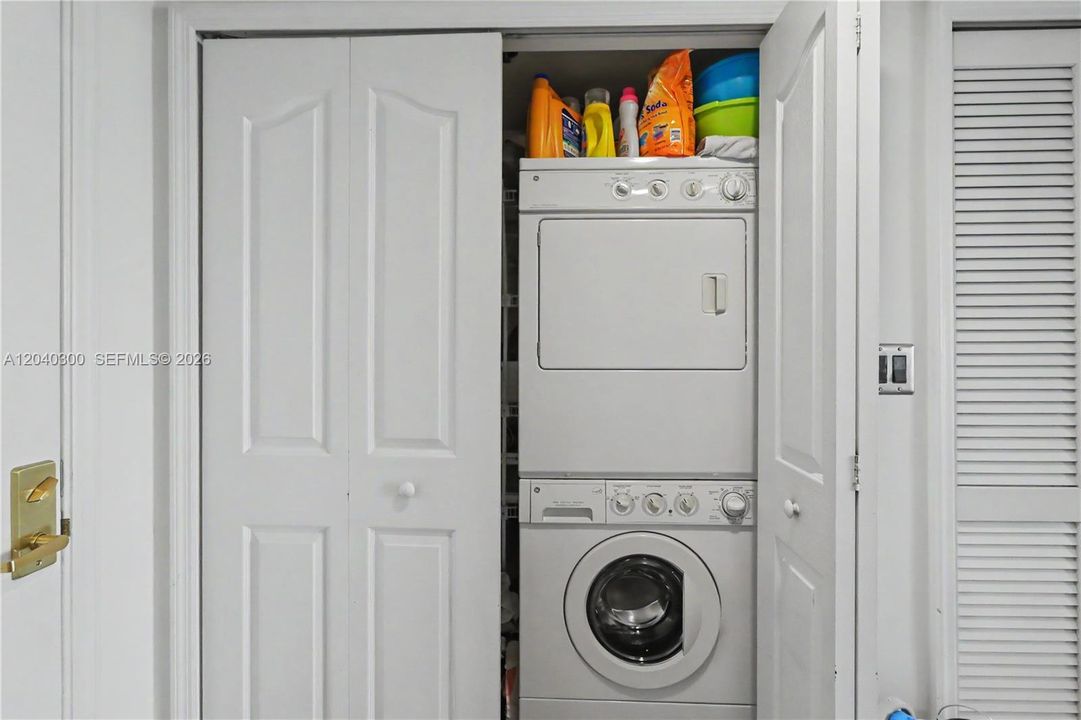 En Venta: $540,000 (2 camas, 2 baños, 1027 Pies cuadrados)