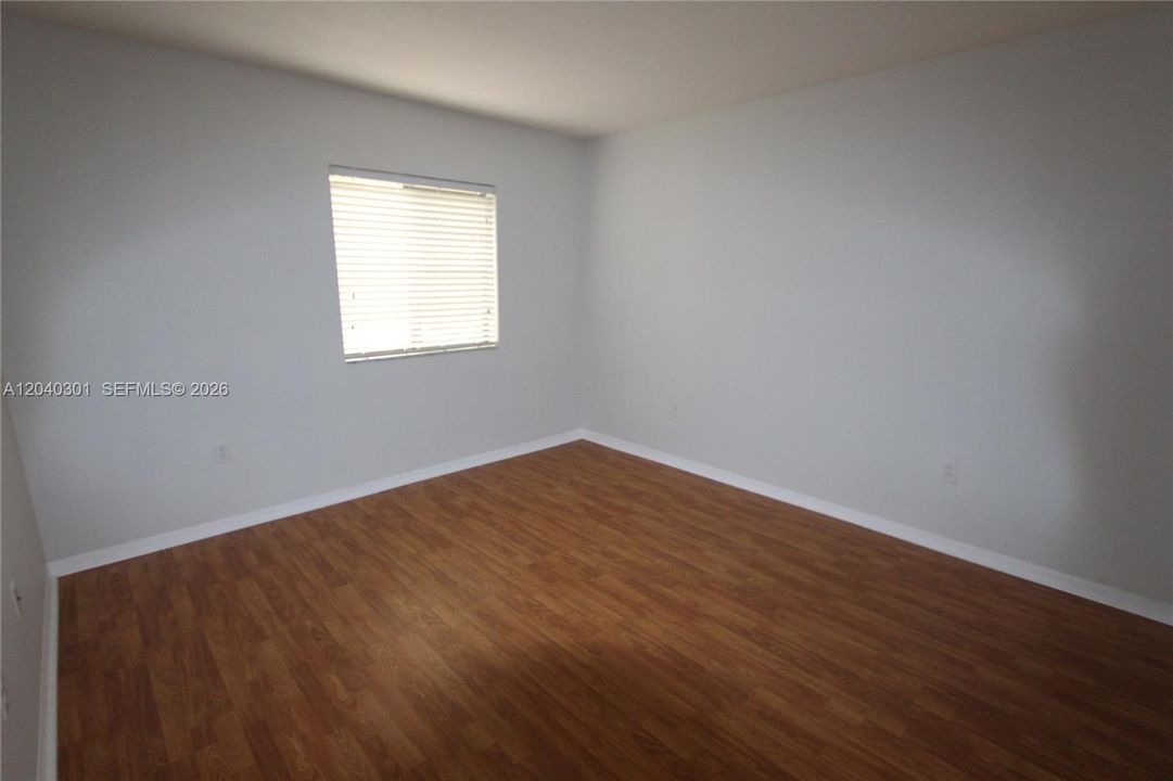 For Rent: $1,975 (2 beds, 2 baths, 817 Square Feet)
