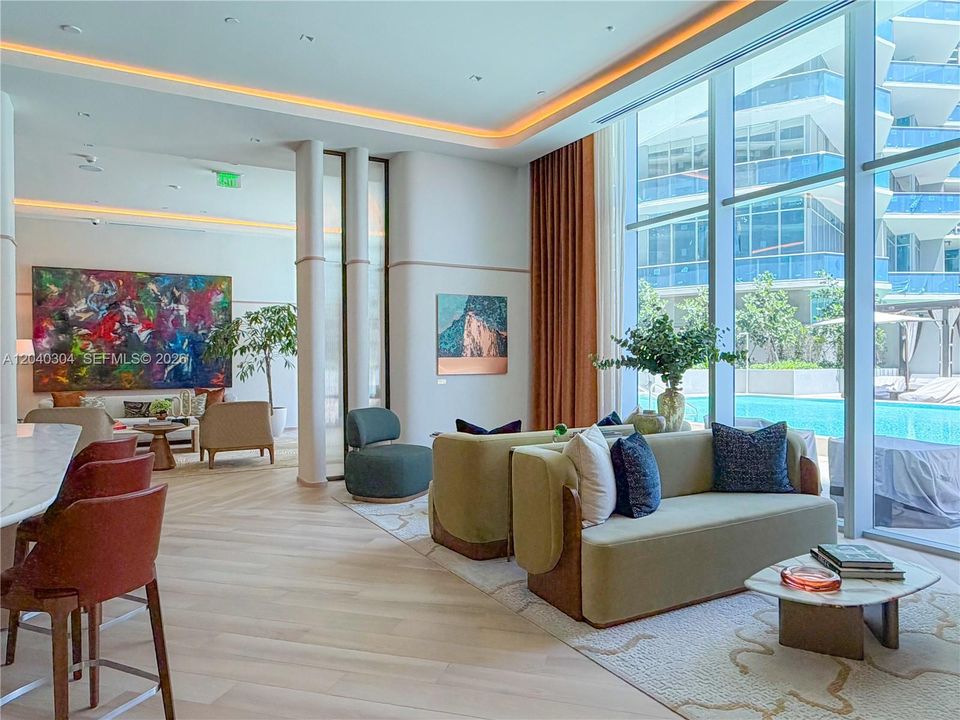 For Rent: $4,500 (1 beds, 1 baths, 551 Square Feet)