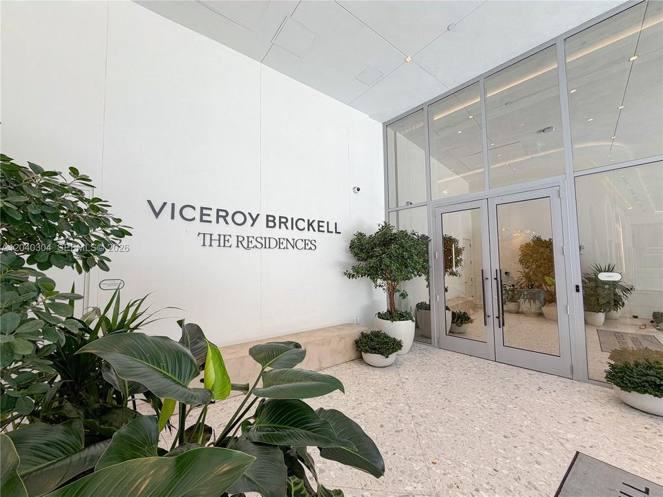 For Rent: $4,500 (1 beds, 1 baths, 551 Square Feet)