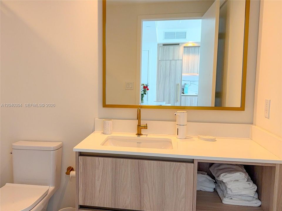 For Rent: $4,500 (1 beds, 1 baths, 551 Square Feet)