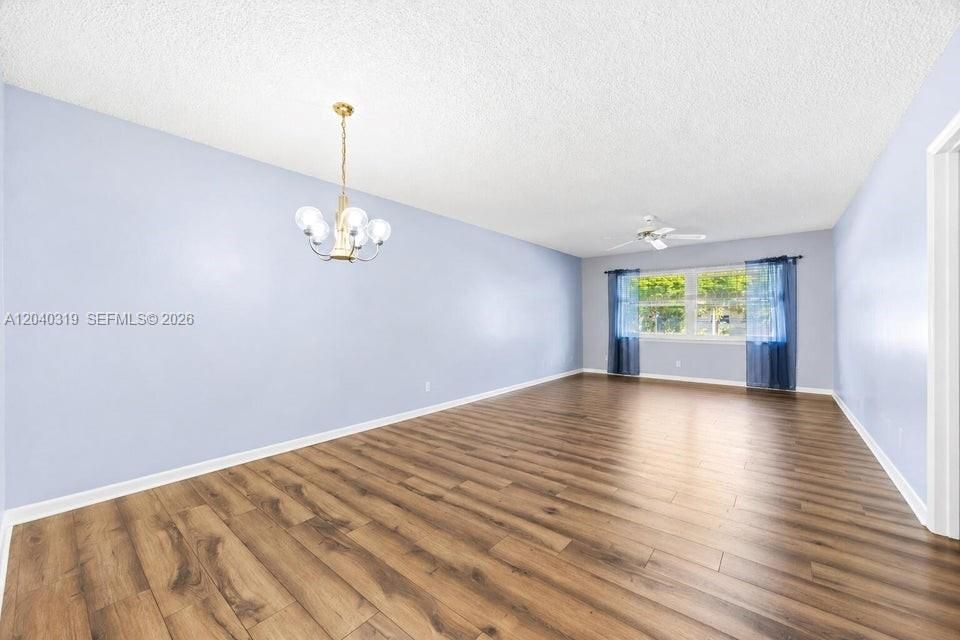 For Sale: $175,000 (2 beds, 2 baths, 1050 Square Feet)