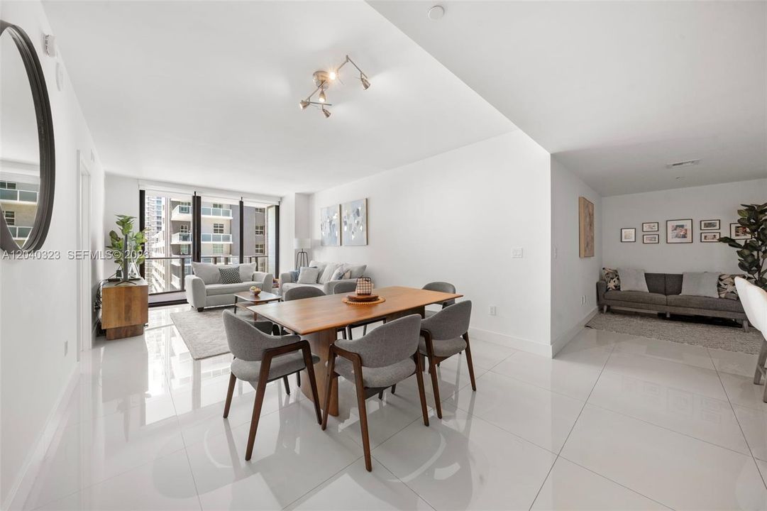 En Venta: $900,000 (2 camas, 2 baños, 1155 Pies cuadrados)