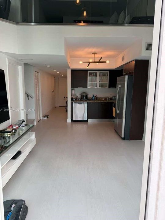 For Sale: $695,000 (2 beds, 2 baths, 1402 Square Feet)