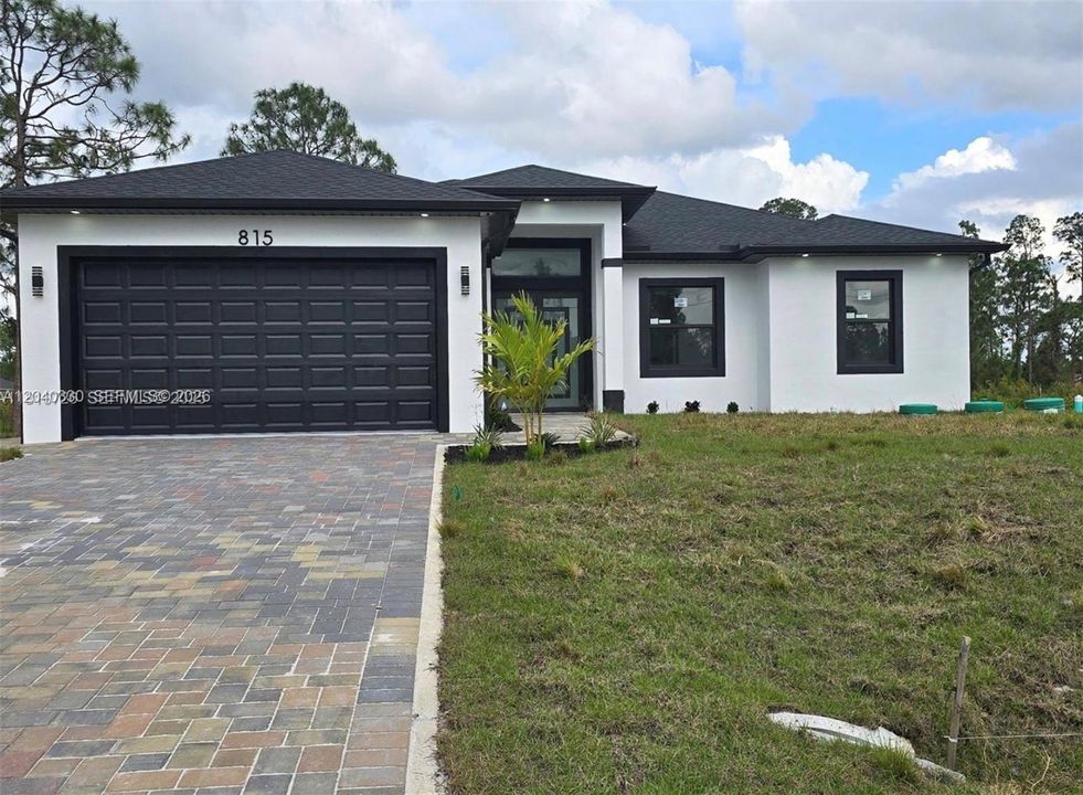 For Rent: $2,300 (3 beds, 2 baths, 0 Square Feet)
